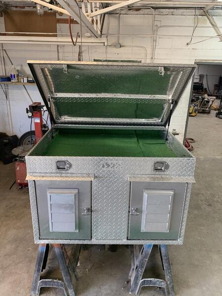 Houndsmen deluxe dog box hotsell for sale